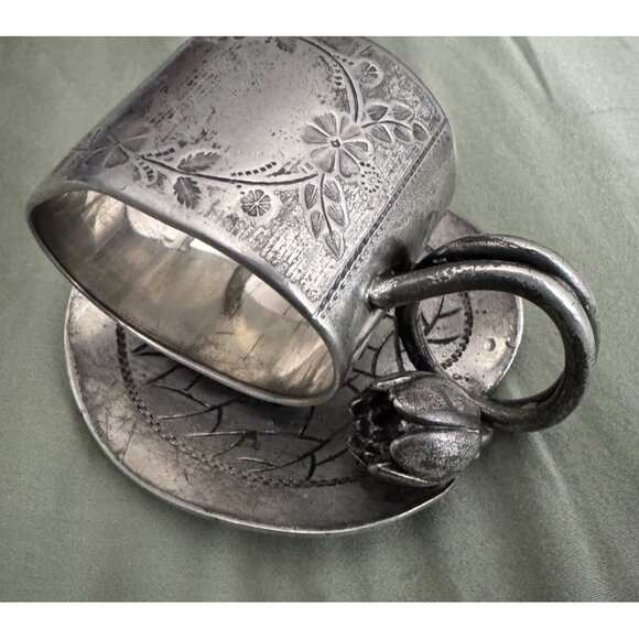 1896 MERIDEN, USA QUADRUPULE PLATED LARGE HEAVY SET LILY PAD NAPKIN RING - Picture 3 of 6